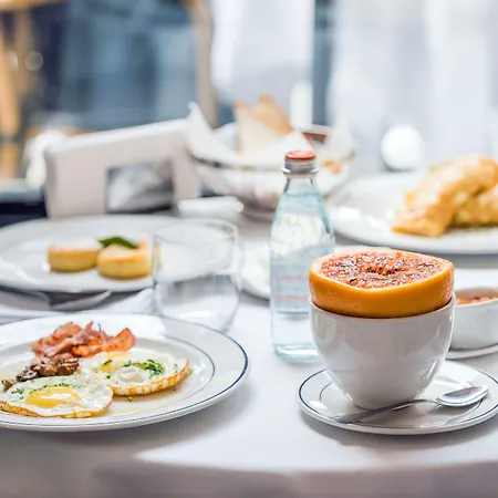 Chateau De Fontanges ホテル