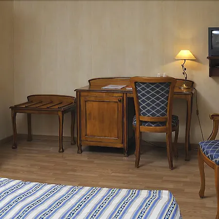 Château De Fontanges Hotel 4*