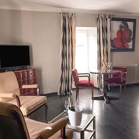 Hotel Château De Fontanges 4*