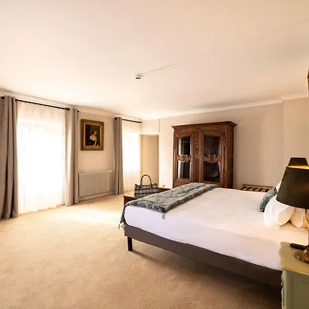 Отель Chateau De Fontanges 4*