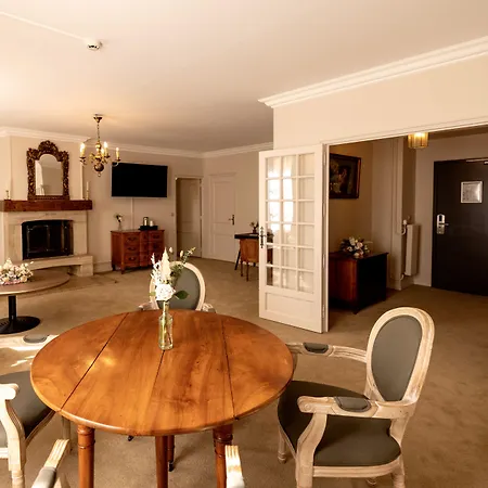 Chateau De Fontanges 4*
