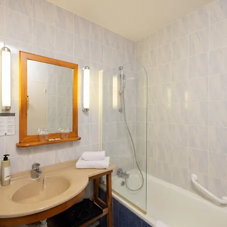 Chateau De Fontanges Hotel 4*