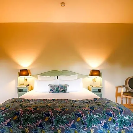 Chateau De Fontanges Hotel 4*