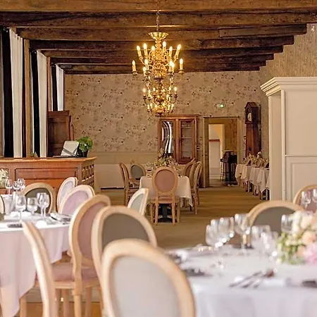 Chateau De Fontanges فندق 4*
