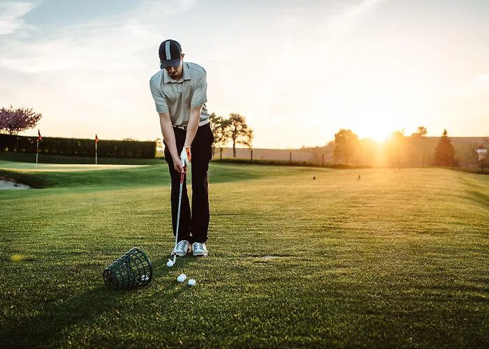 Отель Chateau De Fontanges