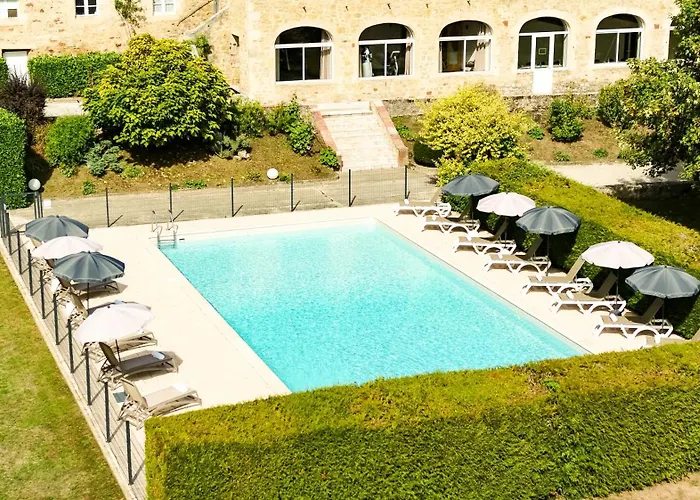 Отель Chateau De Fontanges 4*