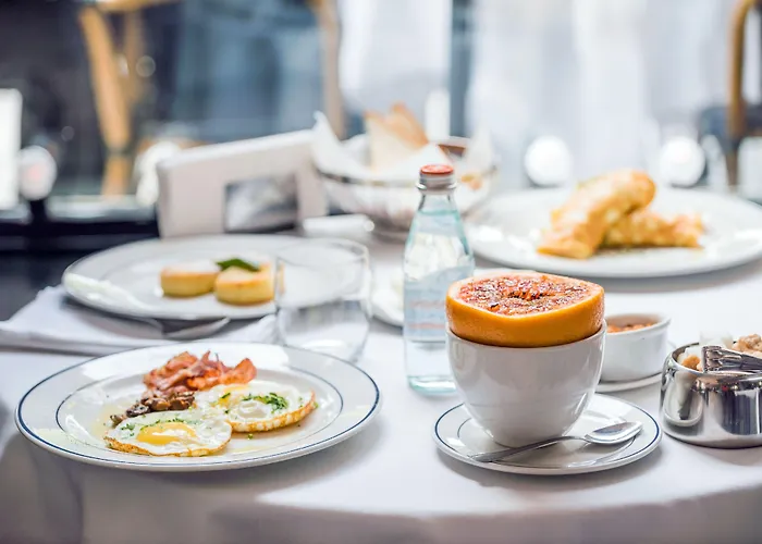 Chateau De Fontanges Отель