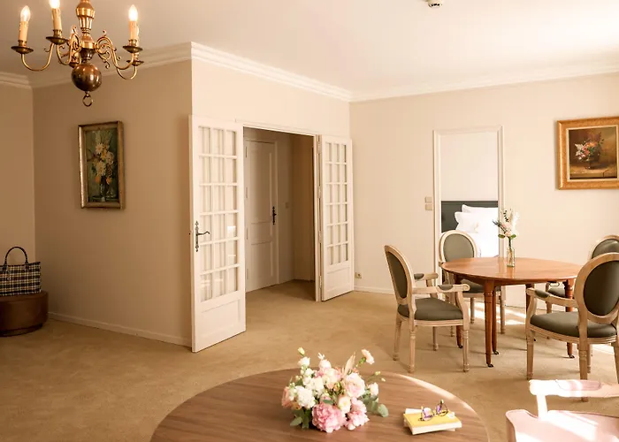 Chateau De Fontanges Отель