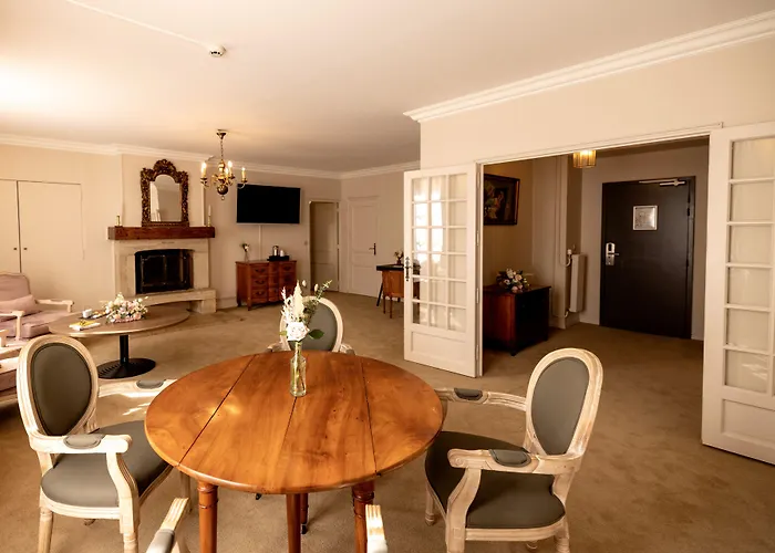 Chateau De Fontanges 4*